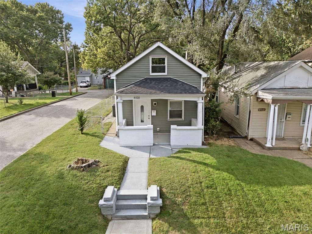 6121 Alabama Avenue, St Louis, MO 63111