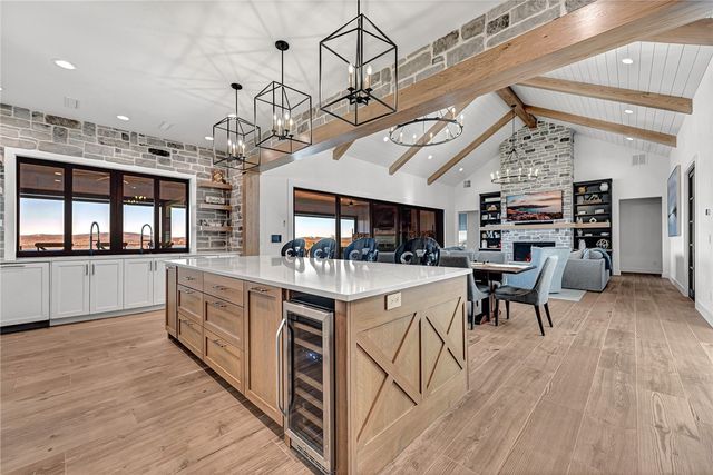 8837 Castleberry Way, Rogers, AR 72756