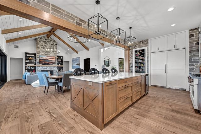 8837 Castleberry Way, Rogers, AR 72756