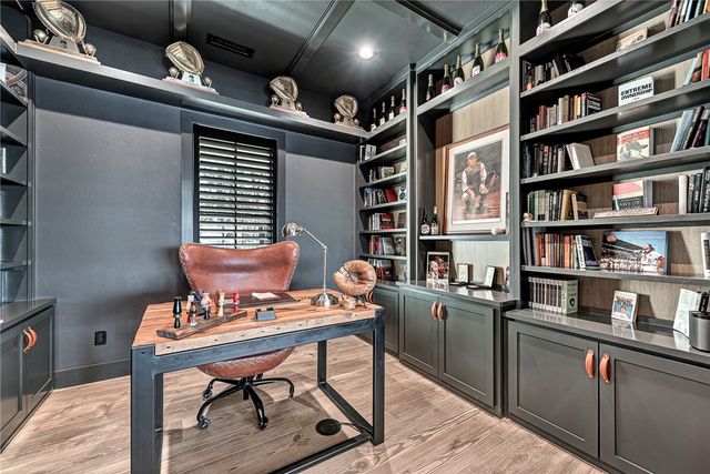 8837 Castleberry Way, Rogers, AR 72756