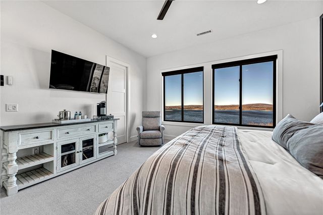 8837 Castleberry Way, Rogers, AR 72756