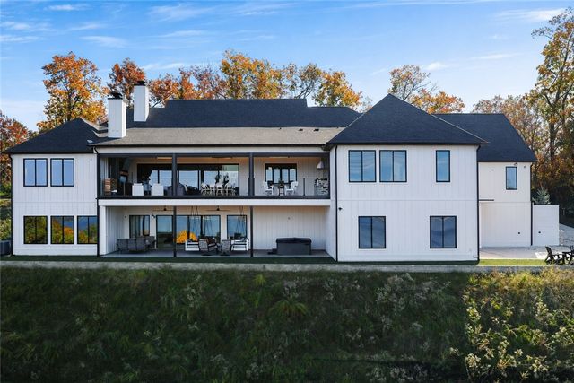 8837 Castleberry Way, Rogers, AR 72756