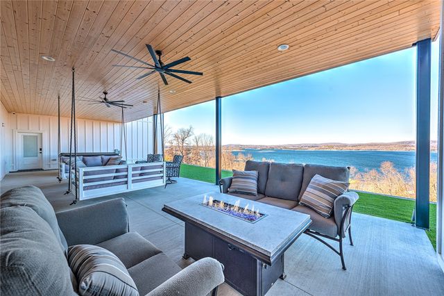 8837 Castleberry Way, Rogers, AR 72756