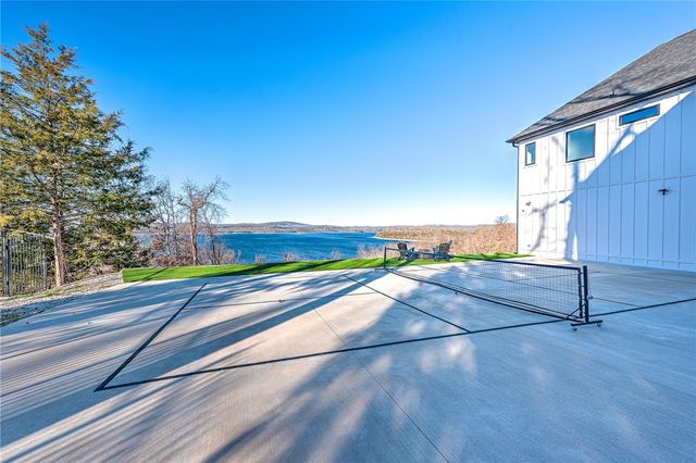 8837 Castleberry Way, Rogers, AR 72756