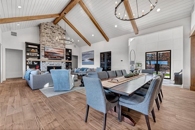 8837 Castleberry Way, Rogers, AR 72756