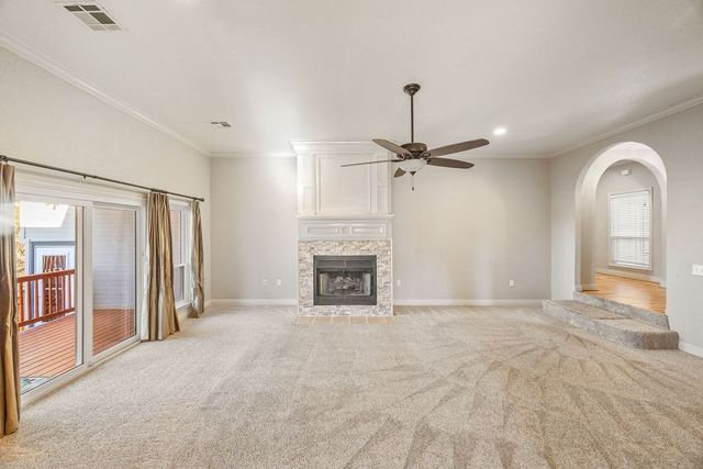 12017 Red Oak Drive, Fayetteville, AR 72704