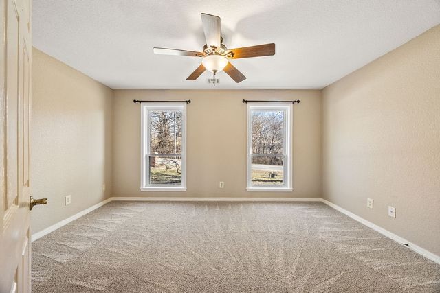 12017 Red Oak Drive, Fayetteville, AR 72704