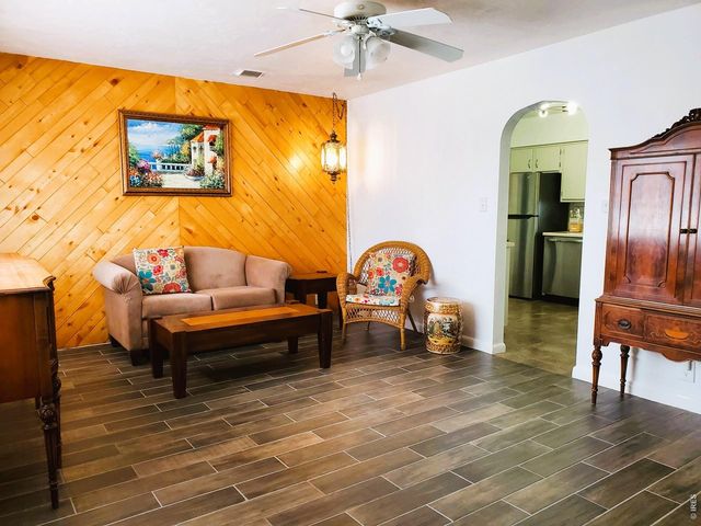 402 Washington St, Sterling, CO 80751