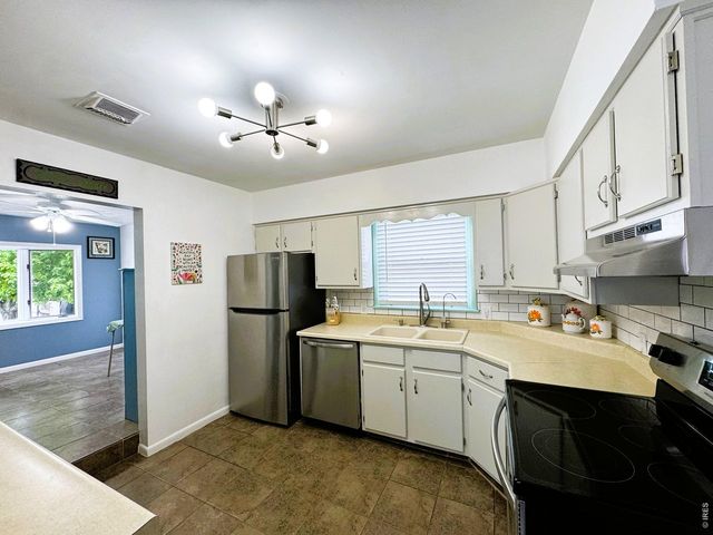402 Washington St, Sterling, CO 80751