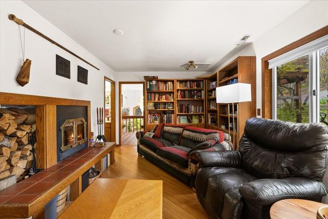 720 Grover Street, Ashland, OR 97520