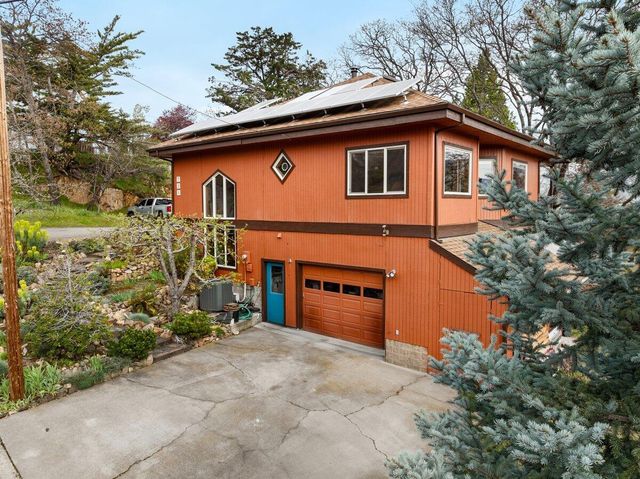 720 Grover Street, Ashland, OR 97520
