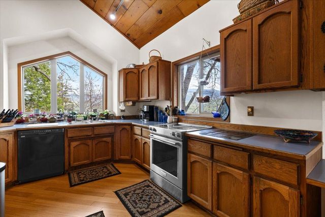 720 Grover Street, Ashland, OR 97520