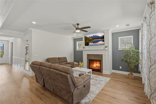 6984 Manchester Drive, Flowery Branch, GA 30542