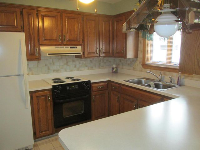 1011 E LINDBERGH STREET, Appleton, WI 54911