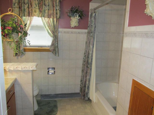 1011 E LINDBERGH STREET, Appleton, WI 54911