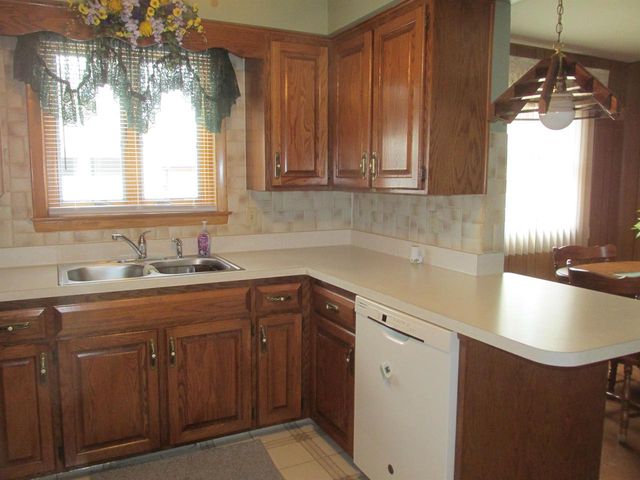 1011 E LINDBERGH STREET, Appleton, WI 54911