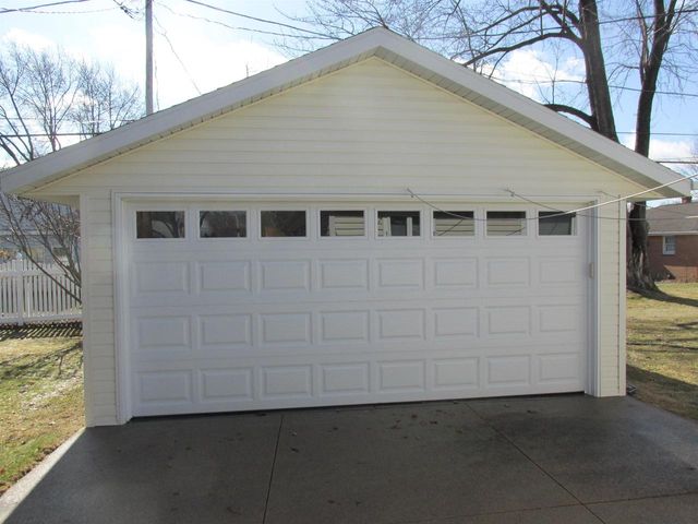 1011 E LINDBERGH STREET, Appleton, WI 54911