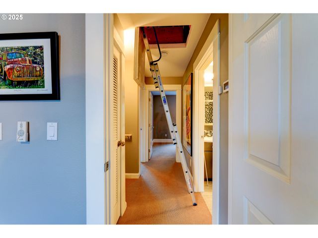 502 Ne KNOTT St, Portland, OR 97212