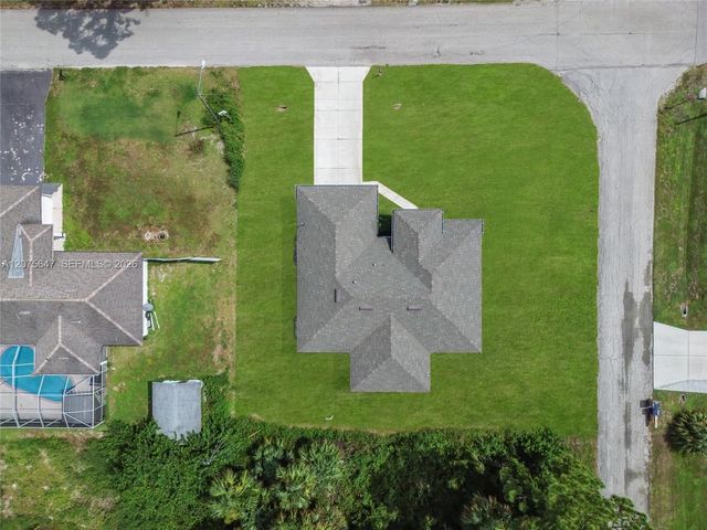 1901 E 7th Street, Lehigh Acres, FL 33936