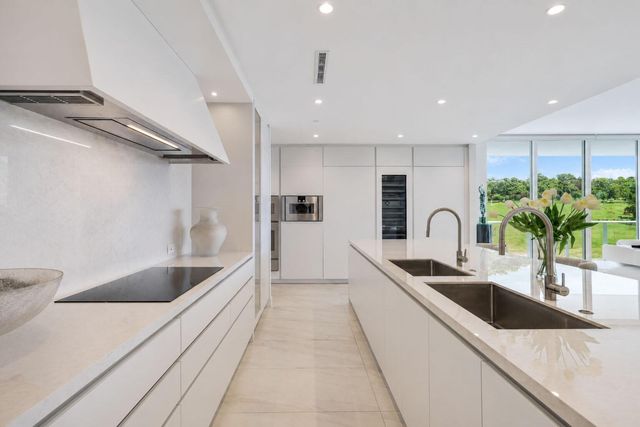 210 SE Mizner Boulevard 301, Boca Raton, FL 33432