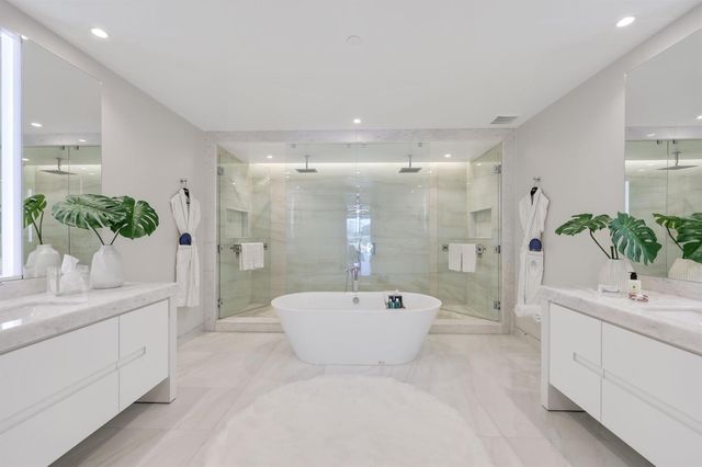 210 SE Mizner Boulevard 301, Boca Raton, FL 33432