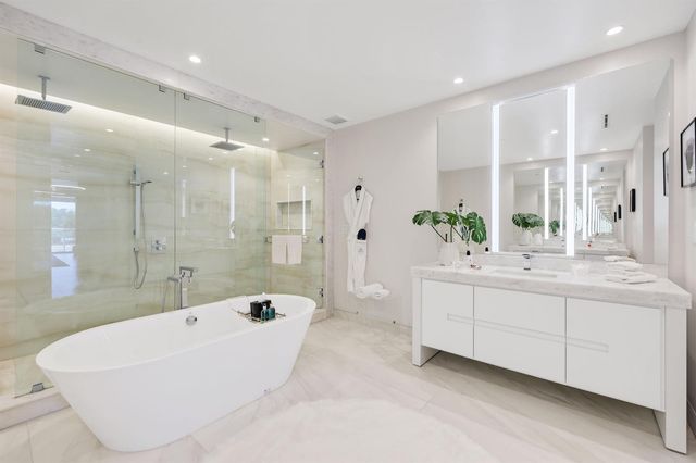 210 SE Mizner Boulevard 301, Boca Raton, FL 33432