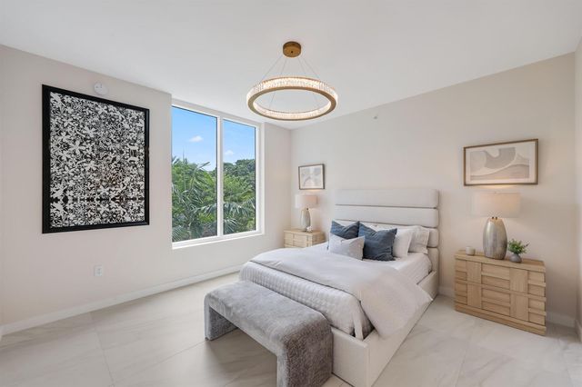 210 SE Mizner Boulevard 301, Boca Raton, FL 33432