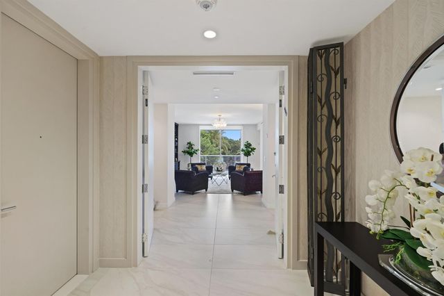 210 SE Mizner Boulevard 301, Boca Raton, FL 33432