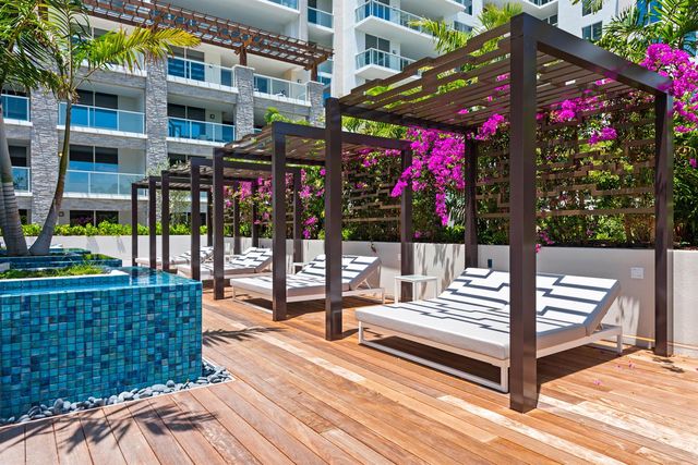 210 SE Mizner Boulevard 301, Boca Raton, FL 33432