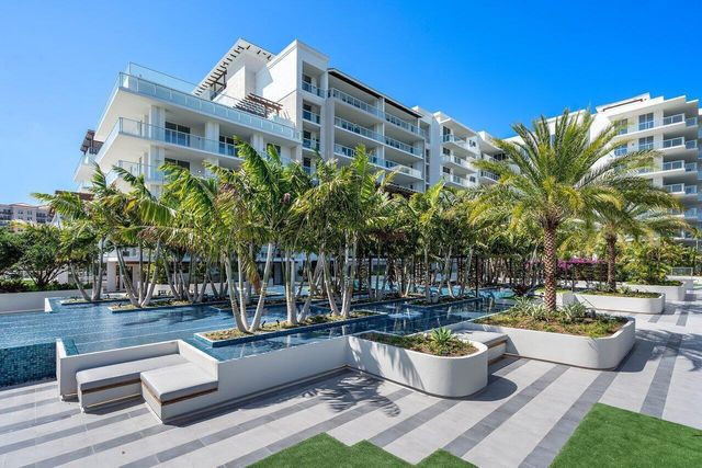 210 SE Mizner Boulevard 301, Boca Raton, FL 33432