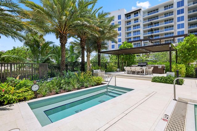 210 SE Mizner Boulevard 301, Boca Raton, FL 33432