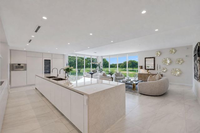 210 SE Mizner Boulevard 301, Boca Raton, FL 33432