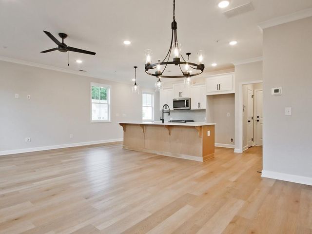 300 Colsen Drive, Acworth, GA 30102