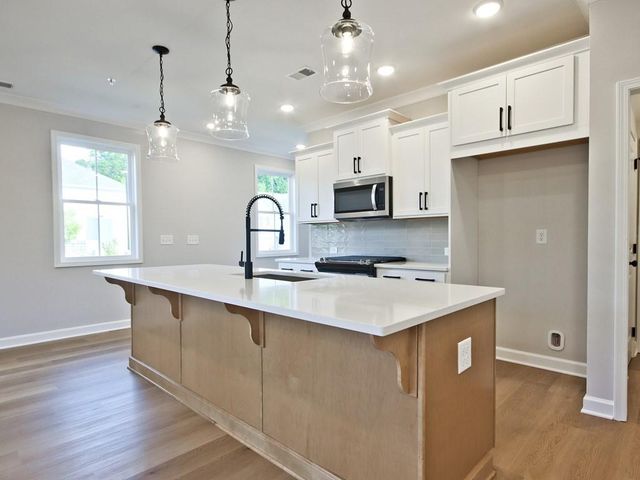 300 Colsen Drive, Acworth, GA 30102