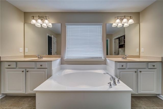9950 Autry Vue Lane, Alpharetta, GA 30022