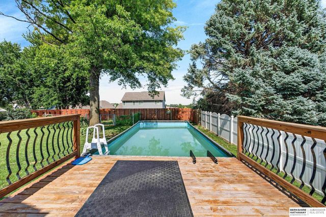 213 Barrington Drive, Gretna, NE 68028