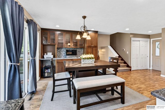 213 Barrington Drive, Gretna, NE 68028