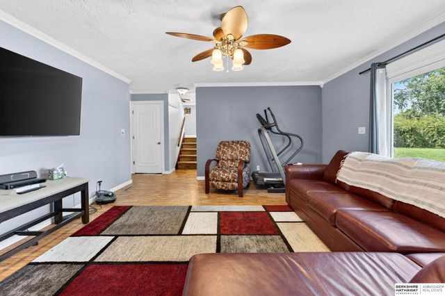 213 Barrington Drive, Gretna, NE 68028
