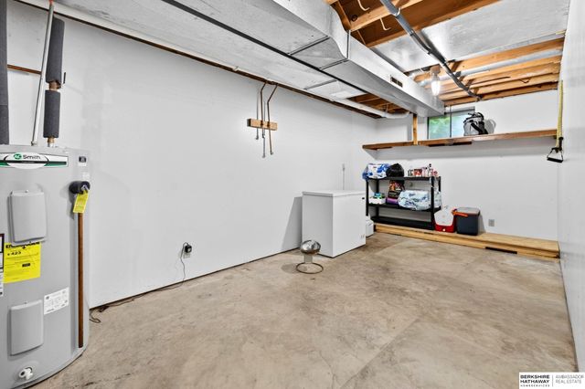 213 Barrington Drive, Gretna, NE 68028