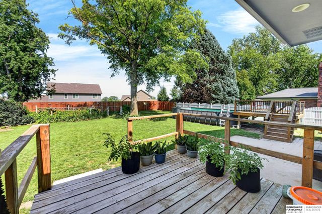 213 Barrington Drive, Gretna, NE 68028
