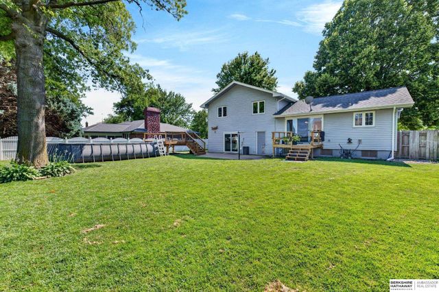 213 Barrington Drive, Gretna, NE 68028