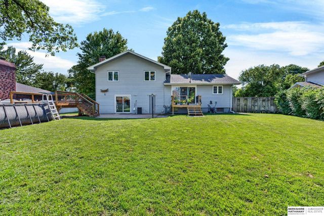 213 Barrington Drive, Gretna, NE 68028