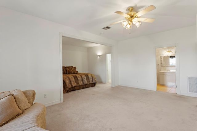 7123 Broadway Street, Galveston, TX 77554