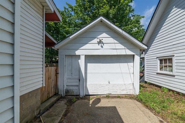 518 Walnut Street, Three Rivers, MI 49093