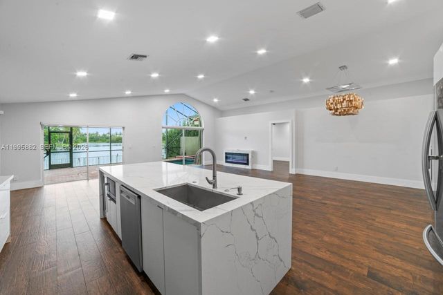 18096 SW 29th St, Miramar, FL 33029