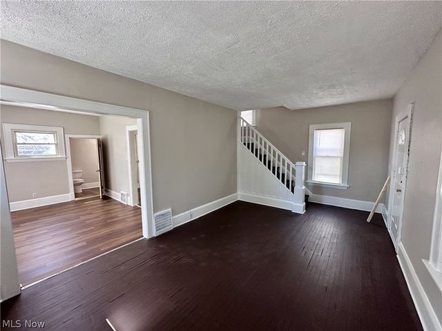 484 Homer Avenue, Akron, OH 44320