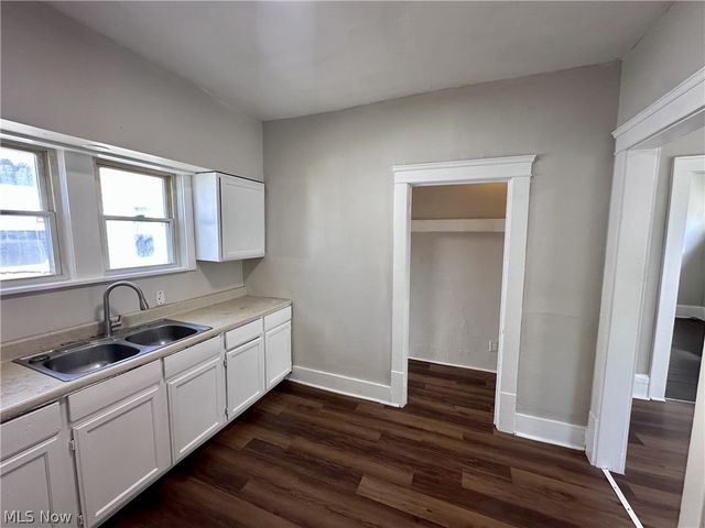 484 Homer Avenue, Akron, OH 44320