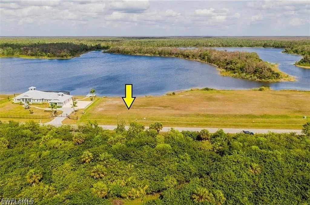 455 Shady Hollow BLVD W, Naples, FL 34120