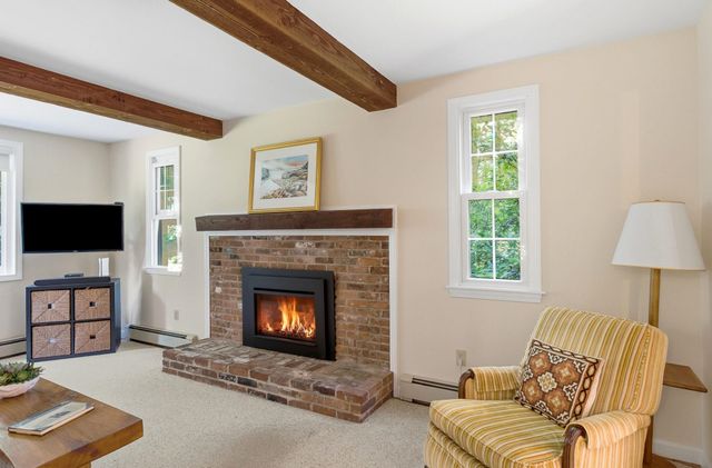 16 Williamsburg Drive, Amherst, NH 03031