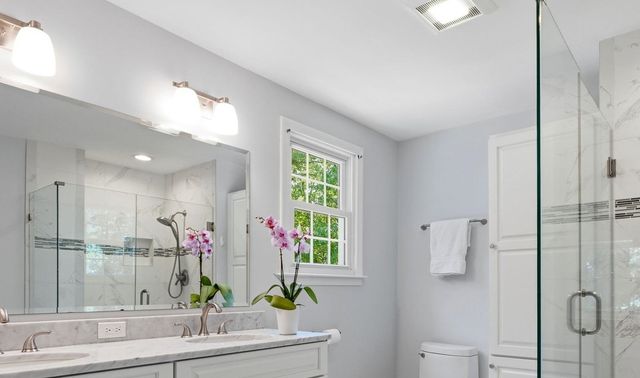 16 Williamsburg Drive, Amherst, NH 03031